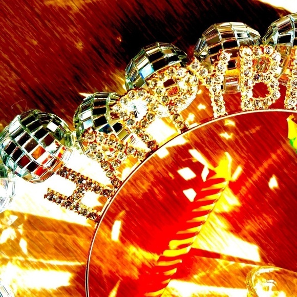 HAPPY BIRTHDAY TIARA - Picture 5 of 9